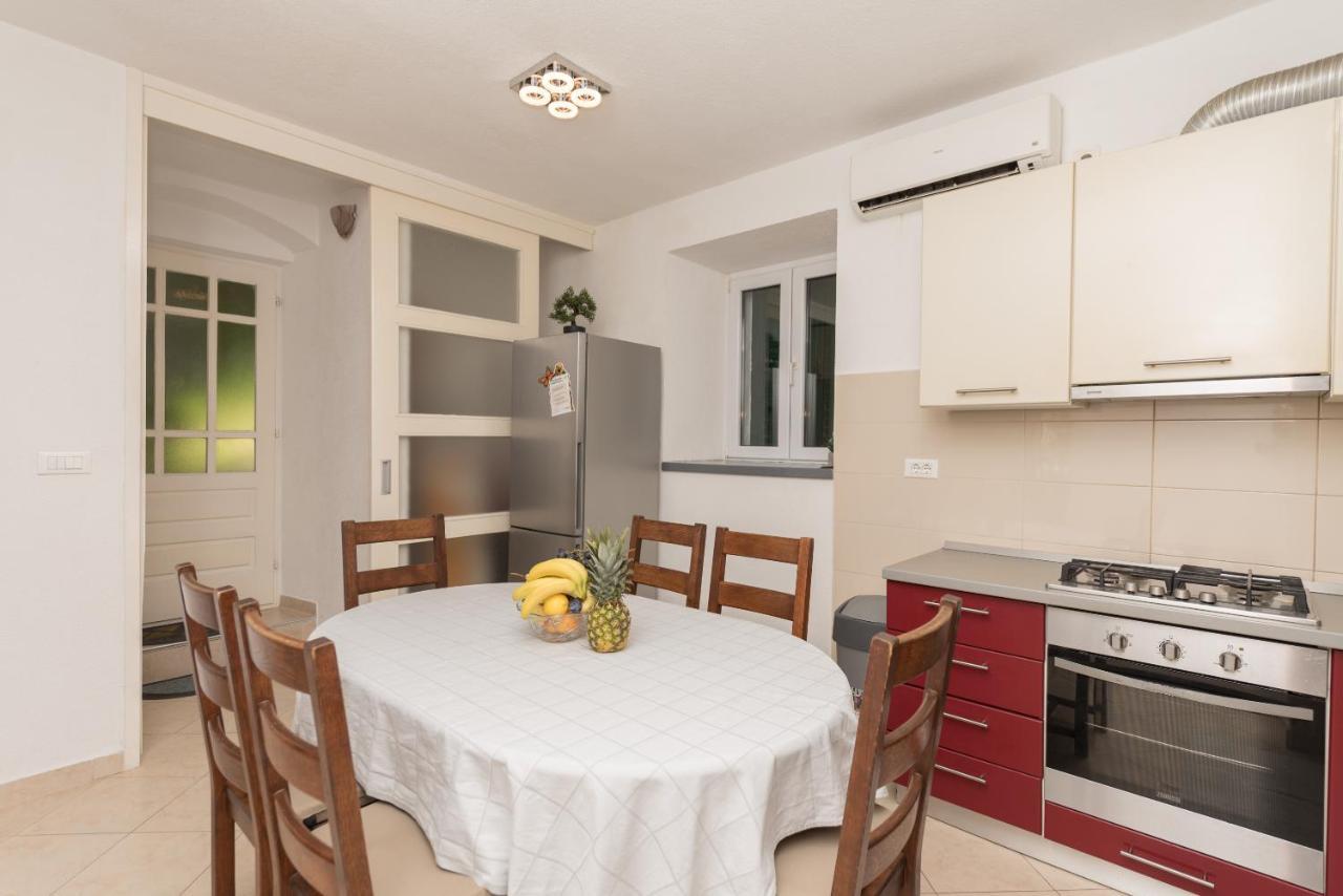 Apartment Alen Макарська Екстер'єр фото